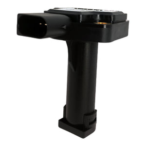 Close-up of the 3-pin connector on the Volvo engine oil level sensor