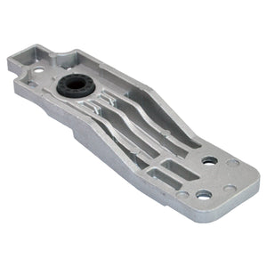 Vauxhall Insignia A front cooling radiator bracket close-up